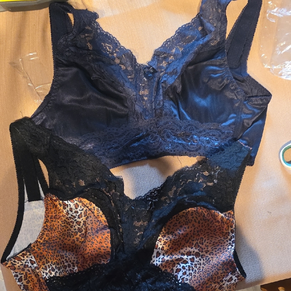 Elegant Black and Leopard Lace Bralette Set 3X